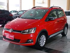 Volkswagen FOX TRACK 1.0 2017 HÉLIO AUTOMÓVEIS LAJEADO / Carros no Vale