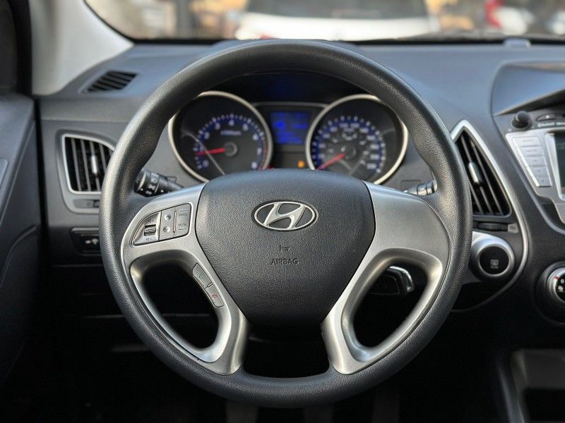 Hyundai IX35 2.0 2012 NEUMANN VEÍCULOS ARROIO DO MEIO / Carros no Vale