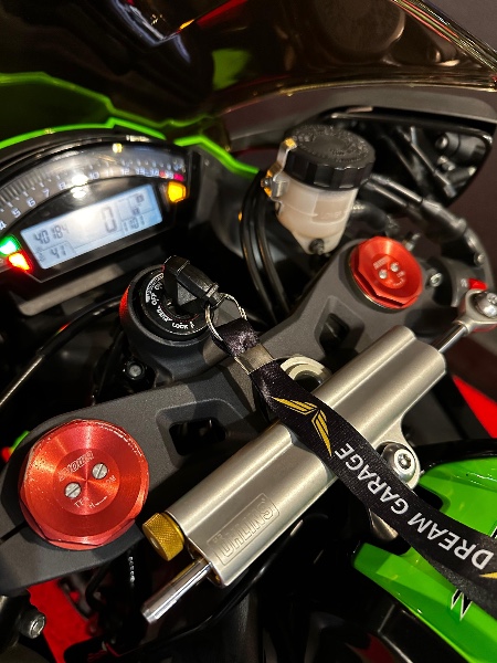 KAWASAKI ZX 10 R NINJA /2012 EXCLUSIVO VEÍCULOS SANTA CRUZ DO SUL / Carros no Vale