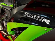KAWASAKI ZX 10 R NINJA /2012 EXCLUSIVO VEÍCULOS SANTA CRUZ DO SUL / Carros no Vale