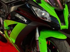 KAWASAKI ZX 10 R NINJA /2012 EXCLUSIVO VEÍCULOS SANTA CRUZ DO SUL / Carros no Vale