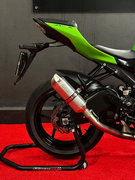KAWASAKI ZX 10 R NINJA /2008 EXCLUSIVO VEÍCULOS SANTA CRUZ DO SUL / Carros no Vale