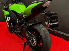 KAWASAKI ZX 10 R NINJA /2008 EXCLUSIVO VEÍCULOS SANTA CRUZ DO SUL / Carros no Vale