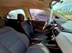 CHEVROLET ONIX HATCH JOY 1.0 2017/2018 CRUZEIRO MULTIMARCAS CRUZEIRO DO SUL / Carros no Vale