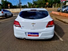 CHEVROLET ONIX HATCH JOY 1.0 2017/2018 CRUZEIRO MULTIMARCAS CRUZEIRO DO SUL / Carros no Vale