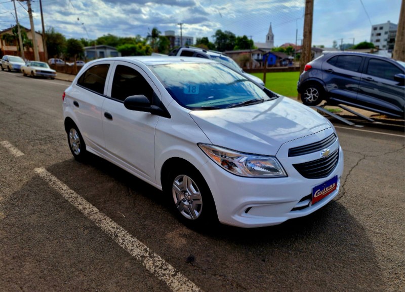 CHEVROLET ONIX HATCH JOY 1.0 2017/2018 CRUZEIRO MULTIMARCAS CRUZEIRO DO SUL / Carros no Vale