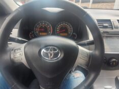 TOYOTA COROLLA 1.8 GLI 16V FLEX 4P AUTOMÁTICO 2013/2014 ADRIANO VEÍCULOS CRUZEIRO DO SUL / Carros no Vale
