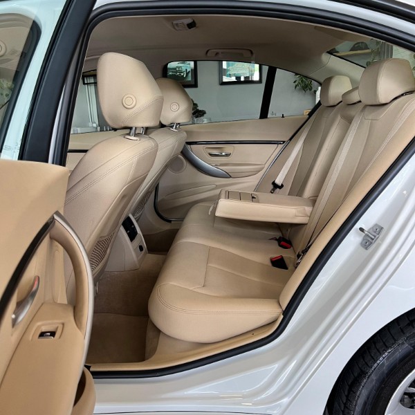 BMW 320i SPORT 2.0 16V TURBO ACTIVE FLEX 2018/2018 JOÃO CARROS MULTIMARCAS GUAPORÉ / Carros no Vale