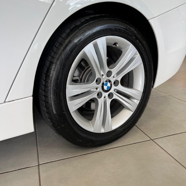 BMW 320i SPORT 2.0 16V TURBO ACTIVE FLEX 2018/2018 JOÃO CARROS MULTIMARCAS GUAPORÉ / Carros no Vale