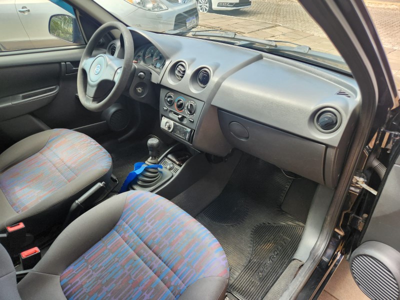CHEVROLET CELTA LIFE 1.0 2009/2010 TS VEÍCULOS ANTA GORDA / Carros no Vale