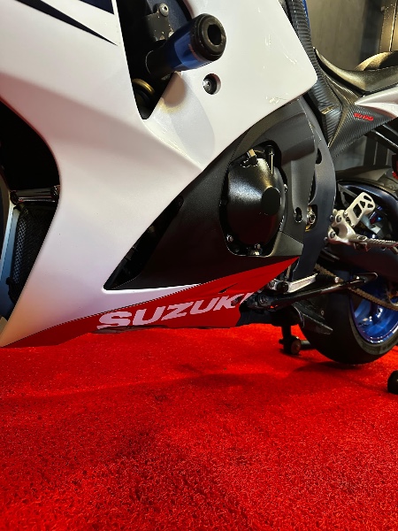 SUZUKI MOTOS GSX R 1000 SRAD /2013 EXCLUSIVO VEÍCULOS SANTA CRUZ DO SUL / Carros no Vale