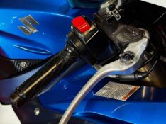 SUZUKI MOTOS GSX R 1000 SRAD /2013 EXCLUSIVO VEÍCULOS SANTA CRUZ DO SUL / Carros no Vale