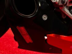 SUZUKI MOTOS GSX R 1000 SRAD /2013 EXCLUSIVO VEÍCULOS SANTA CRUZ DO SUL / Carros no Vale
