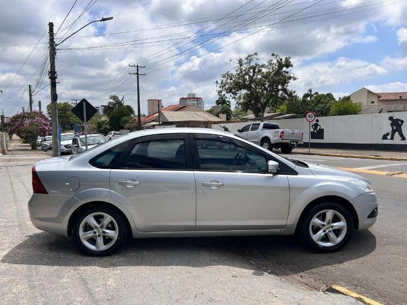 FORD FOCUS SEDAN 2.0 16V/2.0 16V FLEX 4P AUT. 2013/2013 LS MULTIMARCAS VENÂNCIO AIRES / Carros no Vale