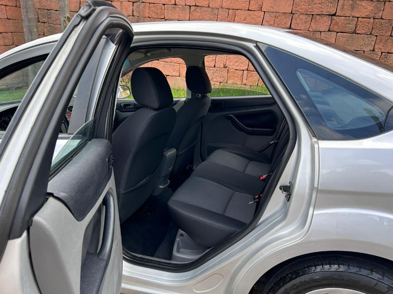 FORD FOCUS SEDAN 2.0 16V/2.0 16V FLEX 4P AUT. 2013/2013 LS MULTIMARCAS VENÂNCIO AIRES / Carros no Vale