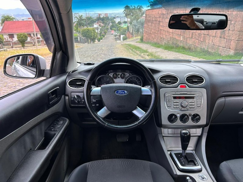 FORD FOCUS SEDAN 2.0 16V/2.0 16V FLEX 4P AUT. 2013/2013 LS MULTIMARCAS VENÂNCIO AIRES / Carros no Vale