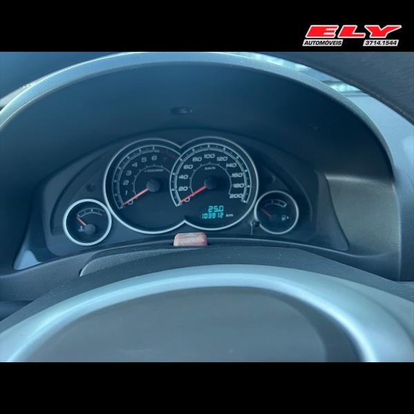 CHEVROLET CELTA 1.0 2014/2014 ELY AUTOMÓVEIS LAJEADO / Carros no Vale