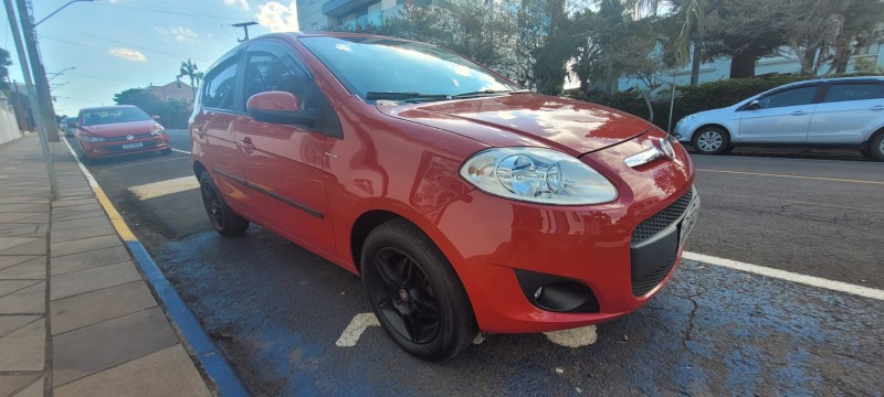 FIAT PALIO 1.6 MPI ESSENCE 16V AUTOMATIZADO 2014/2014 ADRIANO VEÍCULOS CRUZEIRO DO SUL / Carros no Vale