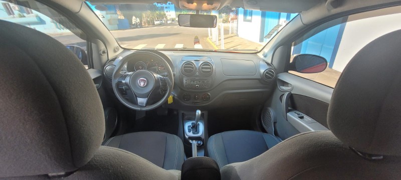FIAT PALIO 1.6 MPI ESSENCE 16V AUTOMATIZADO 2014/2014 ADRIANO VEÍCULOS CRUZEIRO DO SUL / Carros no Vale