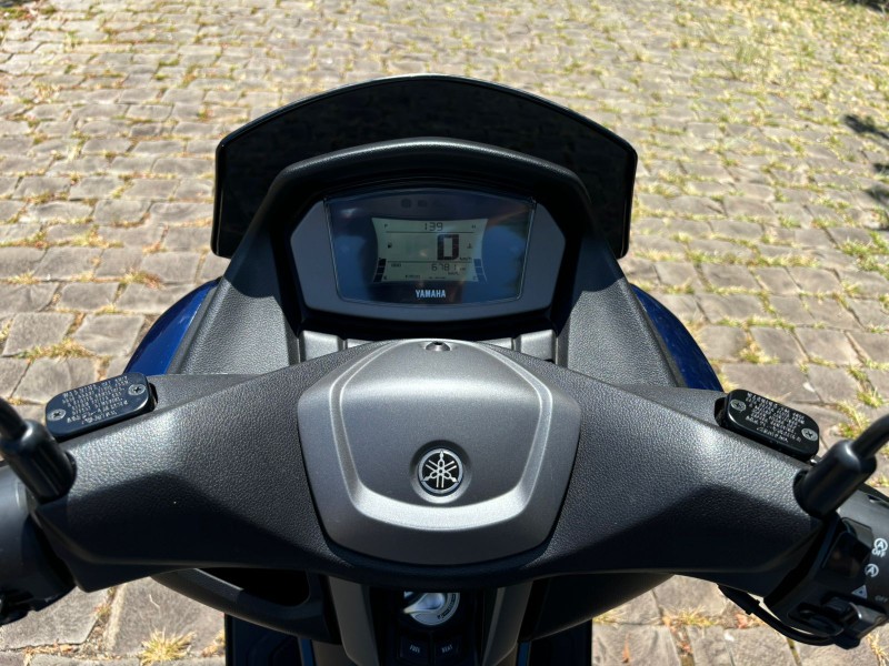 YAMAHA NMAX 160 ABS /2022 RT 811 VEÍCULOS ARROIO DO MEIO / Carros no Vale
