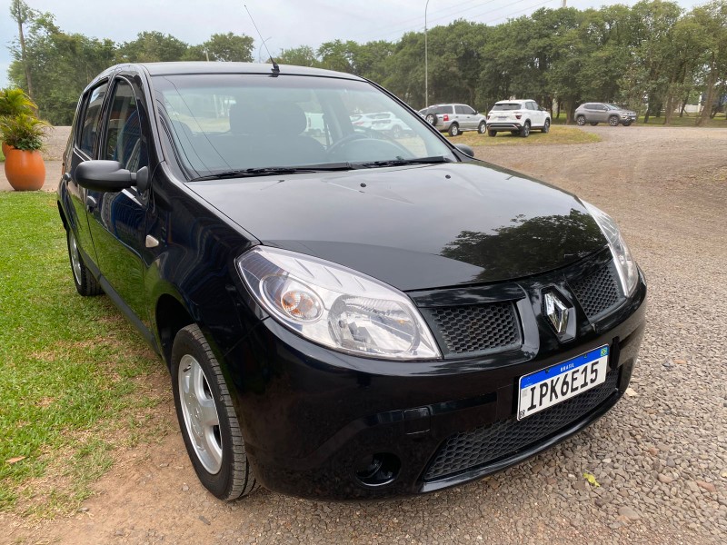 RENAULT SANDERO 1.0 EXPRESSION 16V /2009 MENEGHINI VEÍCULOS ARROIO DO MEIO / Carros no Vale