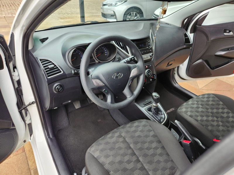 HYUNDAI HB20 1.6 COMFORT 2016/2017 TS VEÍCULOS ANTA GORDA / Carros no Vale