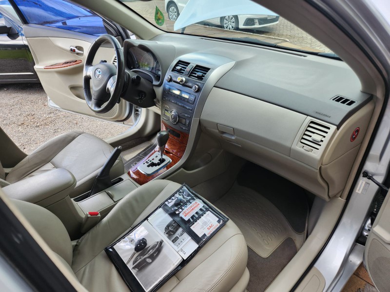 TOYOTA COROLLA ALTIS 2.0 2010/2011 TS VEÍCULOS ANTA GORDA / Carros no Vale