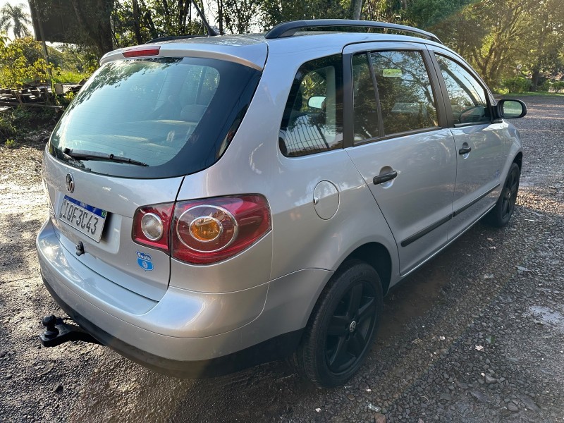 VOLKSWAGEN SPACEFOX 1.6 MI ROUTE 8V /2010 MENEGHINI VEÍCULOS ARROIO DO MEIO / Carros no Vale