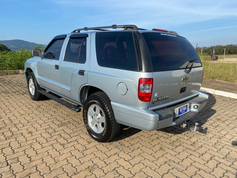 CHEVROLET BLAZER ADVANTAGE /2009 RT 811 VEÍCULOS ARROIO DO MEIO / Carros no Vale