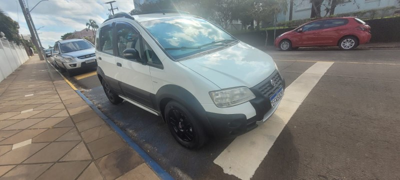 FIAT IDEA 1.8 MPI ADVENTURE 8V FLEX 4P AUTOMATIZADO 2010/2010 ADRIANO VEÍCULOS CRUZEIRO DO SUL / Carros no Vale