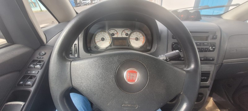FIAT IDEA 1.8 MPI ADVENTURE 8V FLEX 4P AUTOMATIZADO 2010/2010 ADRIANO VEÍCULOS CRUZEIRO DO SUL / Carros no Vale