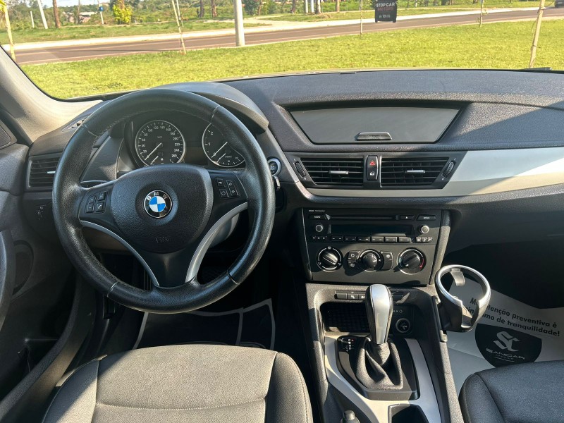 BMW X1 2.0 16V GASOLINA SDRIVE18I 4P AUTOMÁTICO /2012 NEURI VEÍCULOS LAJEADO / Carros no Vale