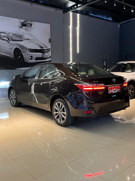TOYOTA COROLLA 2.0 ALTIS 16V 2017/2018 JM AUTOMÓVEIS VENÂNCIO AIRES / Carros no Vale