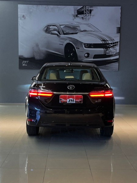 TOYOTA COROLLA 2.0 ALTIS 16V 2017/2018 JM AUTOMÓVEIS VENÂNCIO AIRES / Carros no Vale