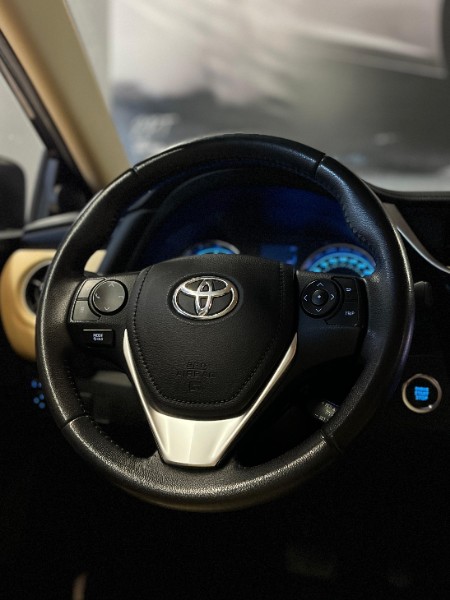 TOYOTA COROLLA 2.0 ALTIS 16V 2017/2018 JM AUTOMÓVEIS VENÂNCIO AIRES / Carros no Vale