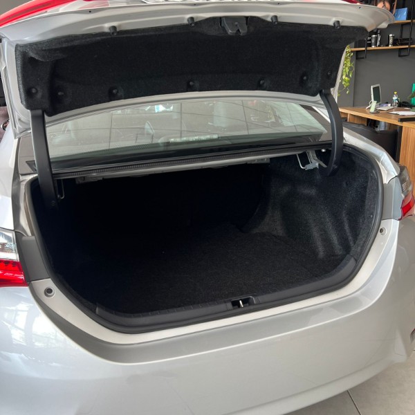 TOYOTA COROLLA XEI 2.0 FLEX 16V AUT. 2019/2019 JOÃO CARROS MULTIMARCAS GUAPORÉ / Carros no Vale