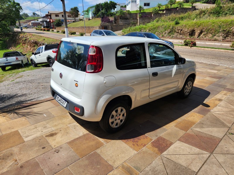 FIAT UNO VIVACE 1.0 2014 2013/2014 TS VEÍCULOS ANTA GORDA / Carros no Vale