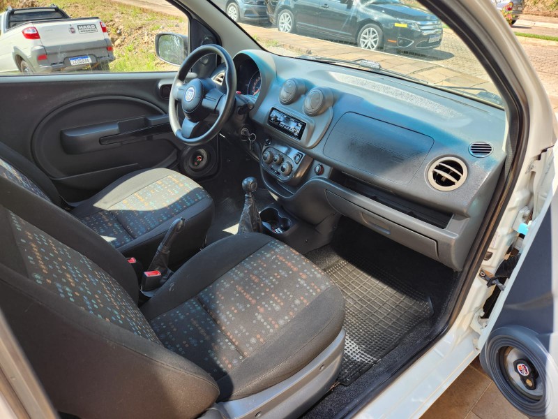 FIAT UNO VIVACE 1.0 2014 2013/2014 TS VEÍCULOS ANTA GORDA / Carros no Vale