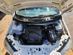 FIAT UNO VIVACE 1.0 2014 2013/2014 TS VEÍCULOS ANTA GORDA / Carros no Vale