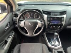 NISSAN FRONTIER 2.3 16V TURBO DIESEL ATTACK CD 4X4 AUTOMÁTICO 2020/2020 BOSCO AUTOMÓVEIS GUAPORÉ / Carros no Vale
