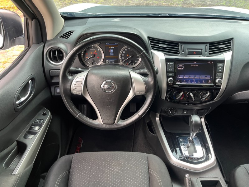 NISSAN FRONTIER 2.3 16V TURBO DIESEL ATTACK CD 4X4 AUTOMÁTICO 2020/2020 BOSCO AUTOMÓVEIS GUAPORÉ / Carros no Vale