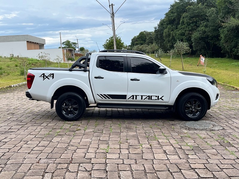 NISSAN FRONTIER 2.3 16V TURBO DIESEL ATTACK CD 4X4 AUTOMÁTICO 2020/2020 BOSCO AUTOMÓVEIS GUAPORÉ / Carros no Vale