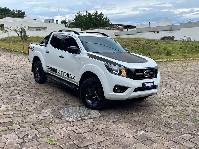NISSAN FRONTIER 2.3 16V TURBO DIESEL ATTACK CD 4X4 AUTOMÁTICO 2020/2020 BOSCO AUTOMÓVEIS GUAPORÉ / Carros no Vale