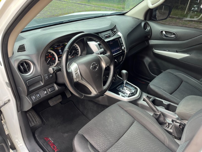 NISSAN FRONTIER 2.3 16V TURBO DIESEL ATTACK CD 4X4 AUTOMÁTICO 2020/2020 BOSCO AUTOMÓVEIS GUAPORÉ / Carros no Vale