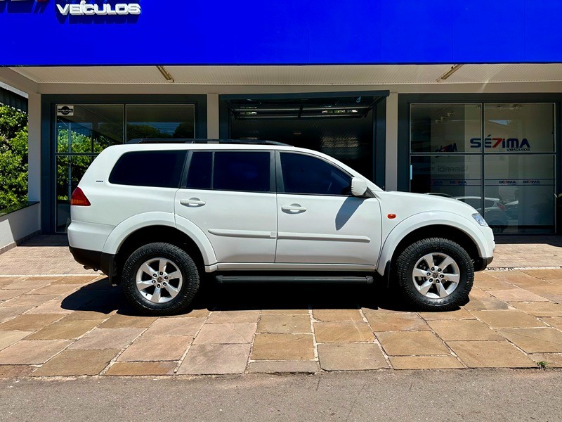 MITSUBISHI PAJERO DAKAR 3.2 4X4 16V 2013/2013 SÉTIMA VEÍCULOS GUAPORÉ / Carros no Vale