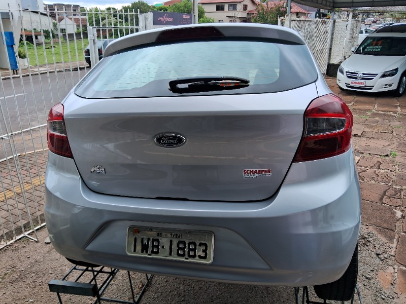 FORD KA 1.0 SE 2015/2015 SCHAEFER AUTOMÓVEIS TEUTÔNIA / Carros no Vale