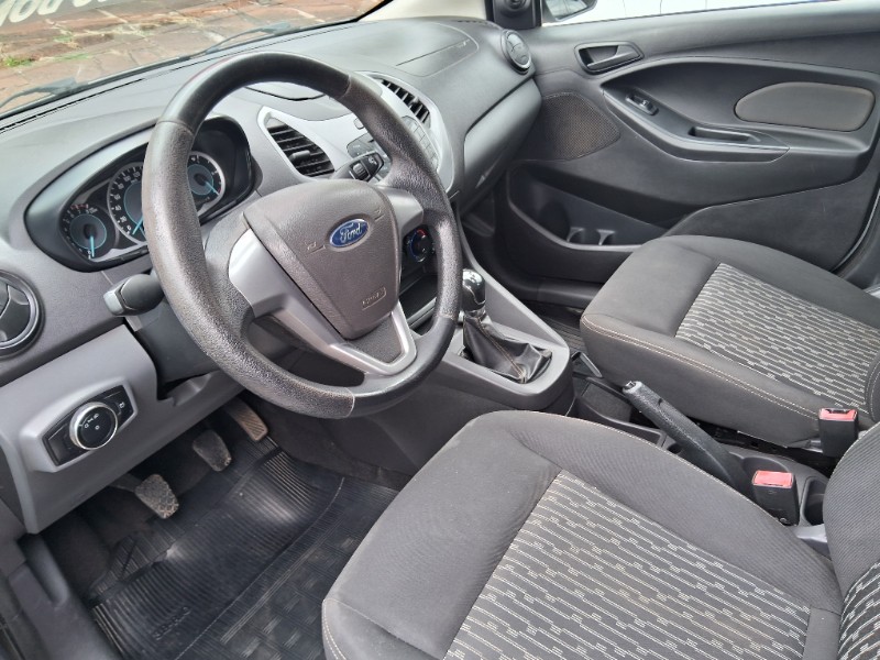 FORD KA 1.0 SE 2015/2015 SCHAEFER AUTOMÓVEIS TEUTÔNIA / Carros no Vale