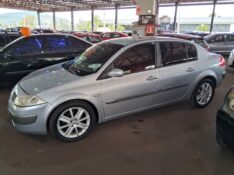 RENAULT MEGANE DYNAMIQUE 1.6 2008/2008 SCHAEFER AUTOMÓVEIS TEUTÔNIA / Carros no Vale