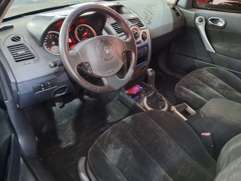RENAULT MEGANE DYNAMIQUE 1.6 2008/2008 SCHAEFER AUTOMÓVEIS TEUTÔNIA / Carros no Vale