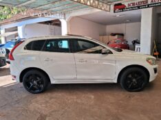 VOLVO XC 60 T5 R-DESIGN 2.0 AWD 2012/2012 SCHAEFER AUTOMÓVEIS TEUTÔNIA / Carros no Vale